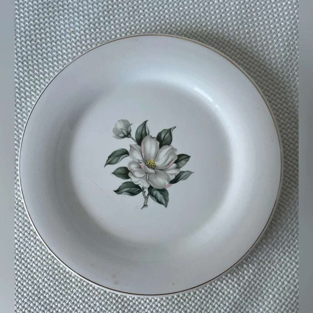 Lofisa Vintage Set Of 6 Plates White Flowers Gold Rim 7.5 Inches
